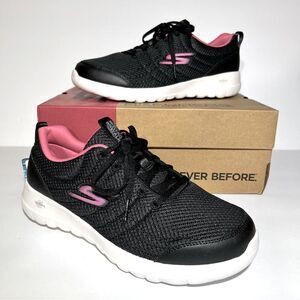 Skechers GOwalk Joy Easy Breeze Washable Lace-Up Sneaker